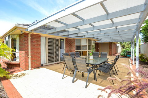2 Marto Court, Carrickalinga - Accommodation Main Beach 0