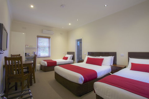 Amaroo Motel - Accommodation Main Beach 2