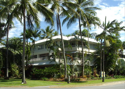 Balboa Apartments - Accommodation Main Beach 0