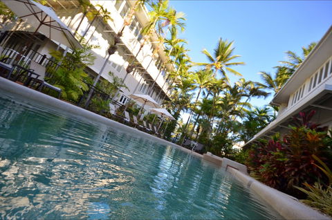 Balboa Apartments - Accommodation Main Beach 1