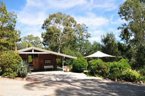 Barrenjoey Hideaway - Accommodation Main Beach 1