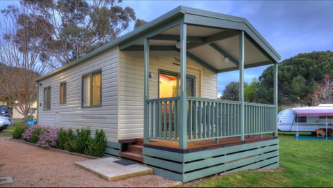 Beechworth Lake Sambell Caravan Park - Accommodation Main Beach 1