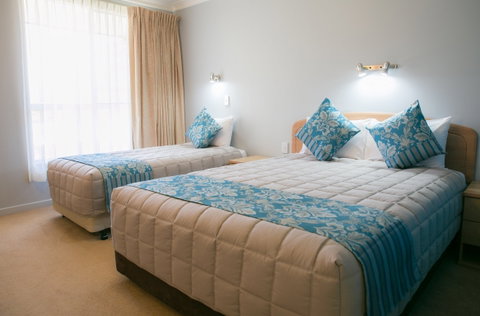 Gosford Palms Motor Inn - Accommodation Main Beach 0