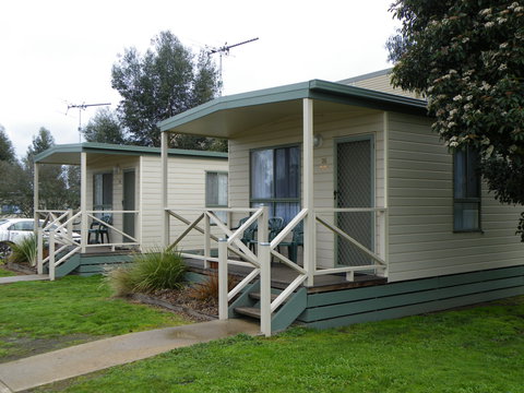 Hamilton Caravan Park - Accommodation Main Beach 1