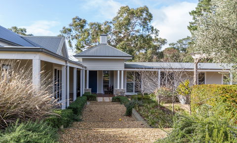 Haven Red Hill - Accommodation Main Beach 0