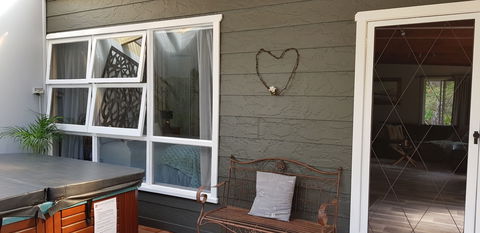 Kiwarrak Country Retreat - Accommodation Main Beach 0