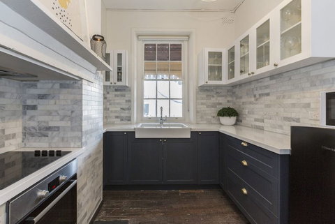 Landmark 1850s Family Fremantle Home - Accommodation Main Beach 2