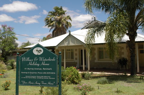 Renmark Holiday Home Willows & Waterbirds - Accommodation Main Beach 0