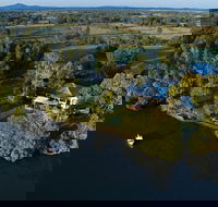 Riverside Holiday Retreat Yamba - Accommodation Main Beach