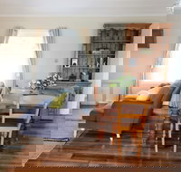 Robin Hood's Well Farm Stay - Accommodation Main Beach