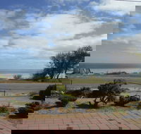 Shore Times - Accommodation Main Beach