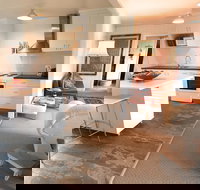 Sisters Beach House - Accommodation Main Beach