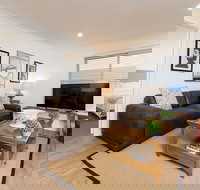 Sleeping in Style - Accommodation Main Beach