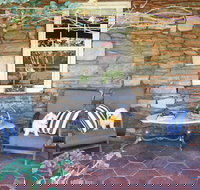 The Stone Cottage - Accommodation Main Beach