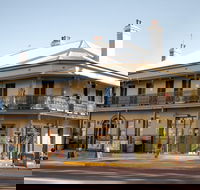 The Family Hotel Maitland - Accommodation Main Beach
