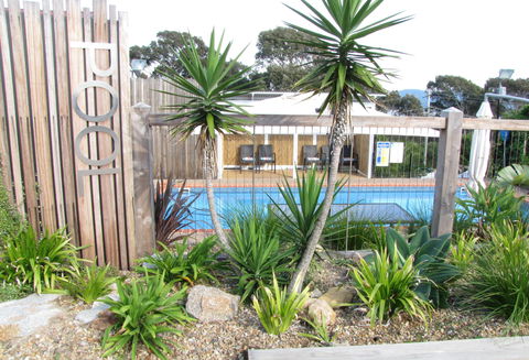 Top Of The Town Motel - Accommodation Main Beach 2