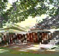 Waverley B and B - Accommodation Main Beach