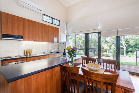 Aireys Inlet Getaway Resort - Accommodation Main Beach 0