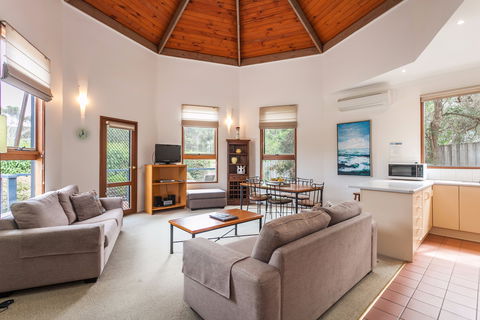Aireys Inlet Getaway Resort - Accommodation Main Beach 2