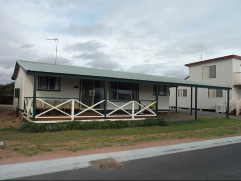 Beach Escape - Accommodation Main Beach 0