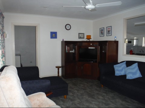 Beach Escape - Accommodation Main Beach 1