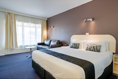 Best Western Zebra Motel - Accommodation Main Beach 2