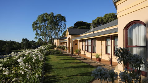 Brice Hill Country Lodge - Accommodation Main Beach 1