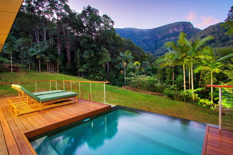 Crystal Creek Rainforest Retreat - Accommodation Main Beach 1