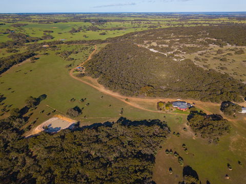 Eleanor River Homestead - Accommodation Main Beach 1