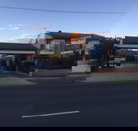 Estelle Kramer Motel - Accommodation Main Beach