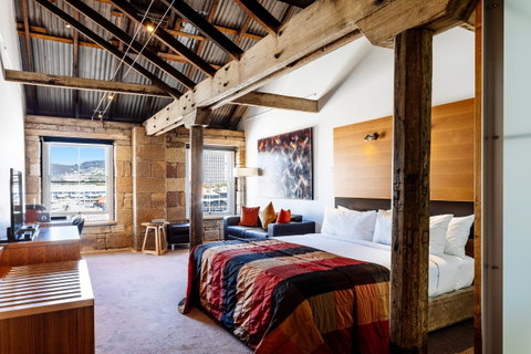 Henry Jones Art Hotel - The - Accommodation Main Beach 2