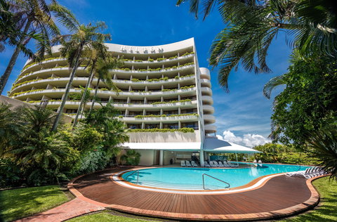 Hilton Cairns - Accommodation Main Beach 0