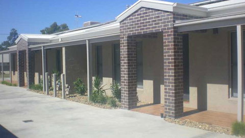Kennedy Villas - Accommodation Main Beach 2
