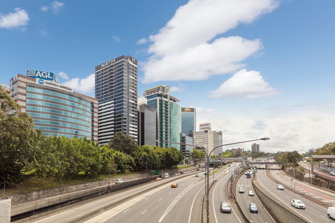 Meriton Suites North Sydney - Accommodation Main Beach 0