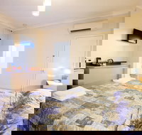 Nightcap At Wanneroo Tavern