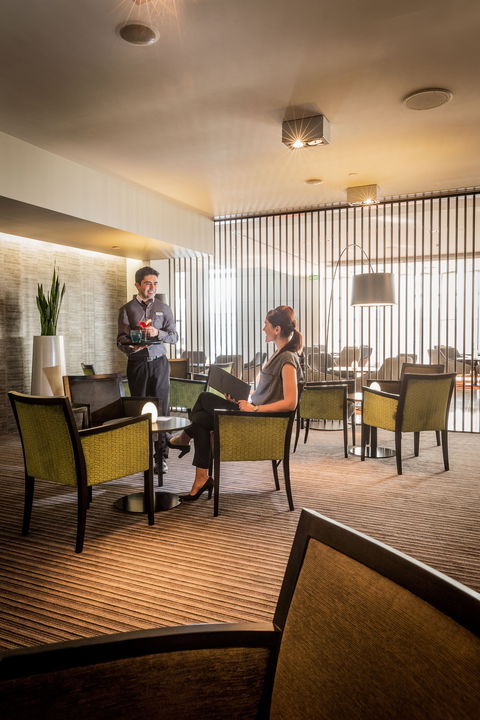 PARKROYAL Melbourne Airport - Accommodation Main Beach 2