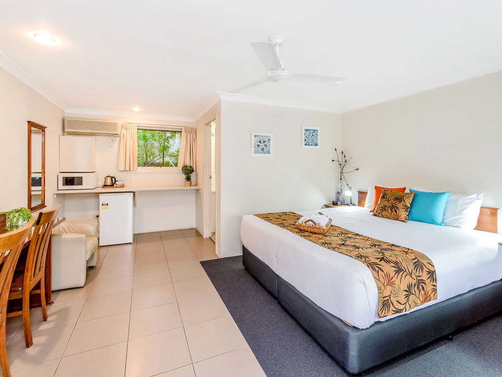 Wooloweyah NSW Accommodation Main Beach