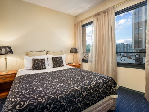 Quest Savoy - Accommodation Main Beach 1