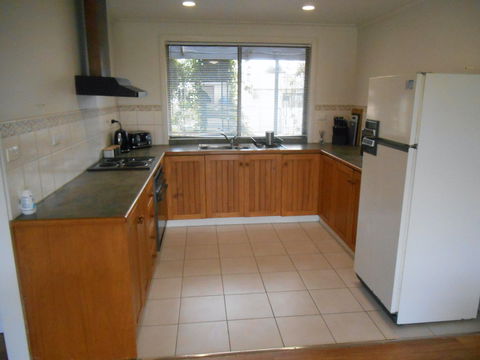 Roshy's Retreat - Accommodation Main Beach 1