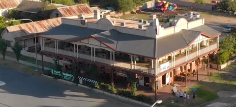 Royal Hotel Adelong - Accommodation Main Beach 0