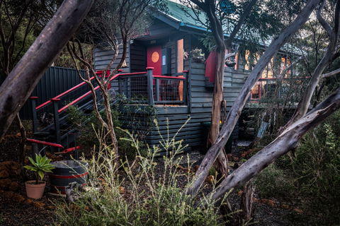 Serenity Cottage - Accommodation Main Beach 1