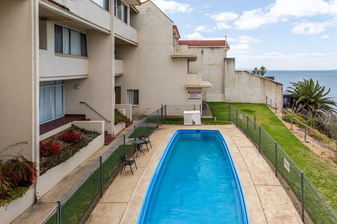 Spalding Lodge Unit 10 - Accommodation Main Beach 0