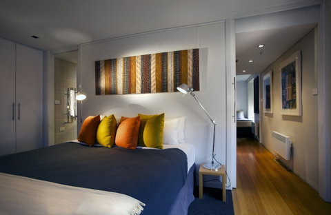 Sullivans Cove Apartments - Harbourside - Accommodation Main Beach 2
