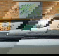 Sunseeker Motel - Accommodation Main Beach