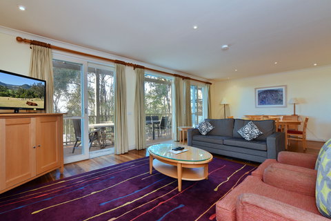 Villa Chambourcin - Accommodation Main Beach 0