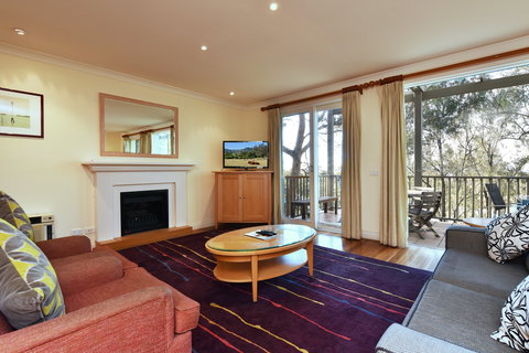 Villa Chambourcin - Accommodation Main Beach 1