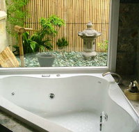 The Gatehouse at Villa Raedward - Accommodation Main Beach