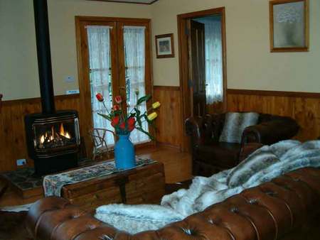 Gracehill B And B - Accommodation Main Beach 2