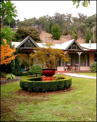 Valley Guest House - Accommodation Main Beach 1