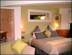 Valley Guest House - Accommodation Main Beach 3